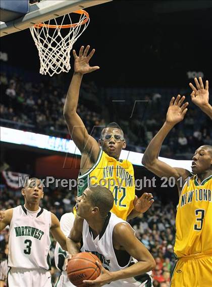 Thumbnail 3 in Northwest Catholic vs. New London (CIAC Class L Final)  photogallery.
