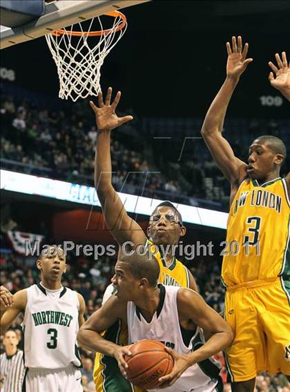 Thumbnail 1 in Northwest Catholic vs. New London (CIAC Class L Final)  photogallery.