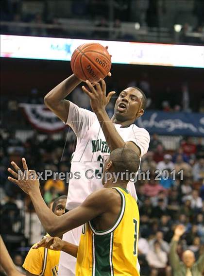 Thumbnail 1 in Northwest Catholic vs. New London (CIAC Class L Final)  photogallery.