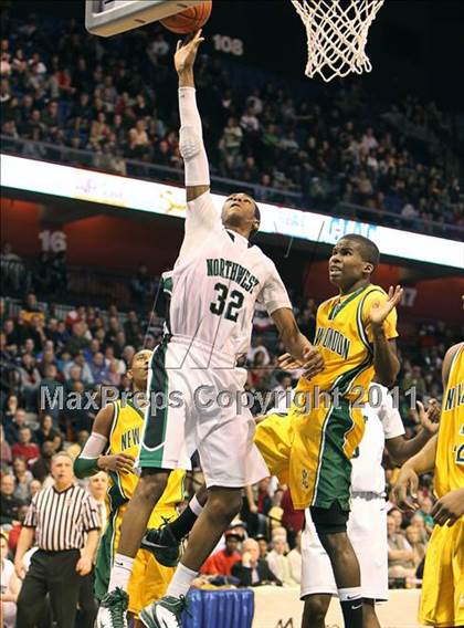 Thumbnail 3 in Northwest Catholic vs. New London (CIAC Class L Final)  photogallery.