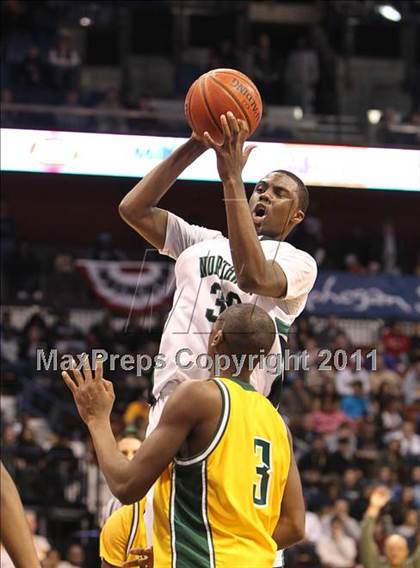 Thumbnail 2 in Northwest Catholic vs. New London (CIAC Class L Final)  photogallery.