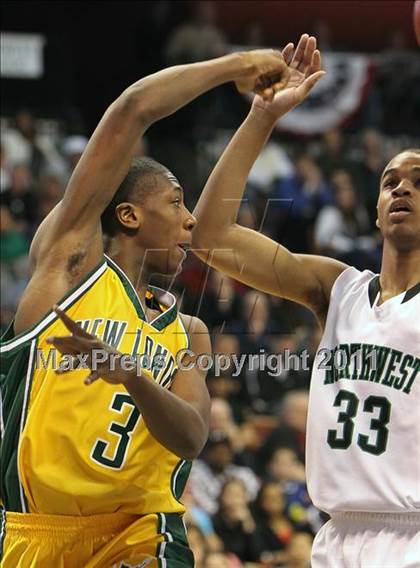 Thumbnail 1 in Northwest Catholic vs. New London (CIAC Class L Final)  photogallery.