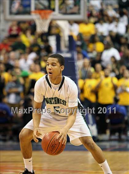 Thumbnail 1 in Northwest Catholic vs. New London (CIAC Class L Final)  photogallery.