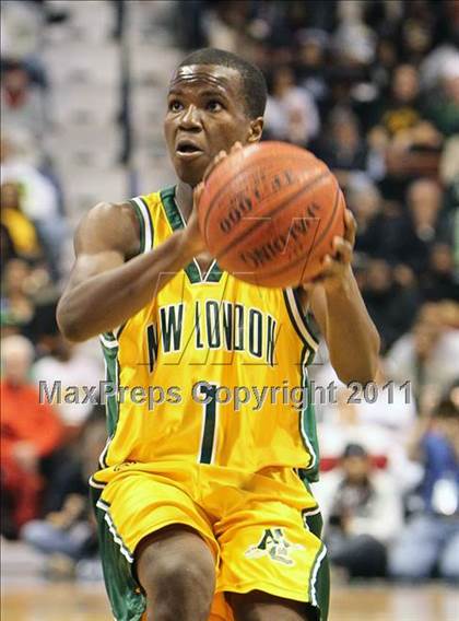 Thumbnail 1 in Northwest Catholic vs. New London (CIAC Class L Final)  photogallery.