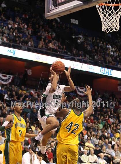 Thumbnail 3 in Northwest Catholic vs. New London (CIAC Class L Final)  photogallery.