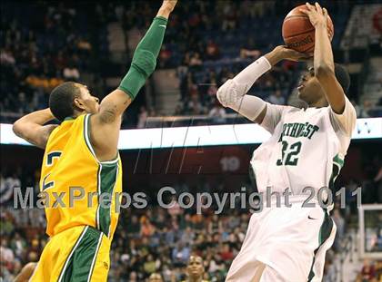 Thumbnail 3 in Northwest Catholic vs. New London (CIAC Class L Final)  photogallery.