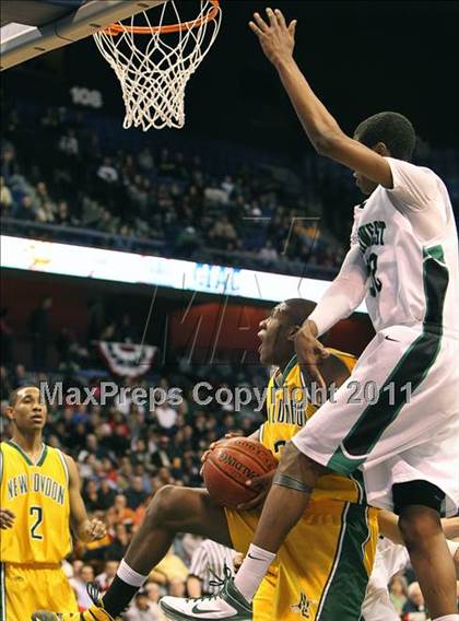 Thumbnail 1 in Northwest Catholic vs. New London (CIAC Class L Final)  photogallery.