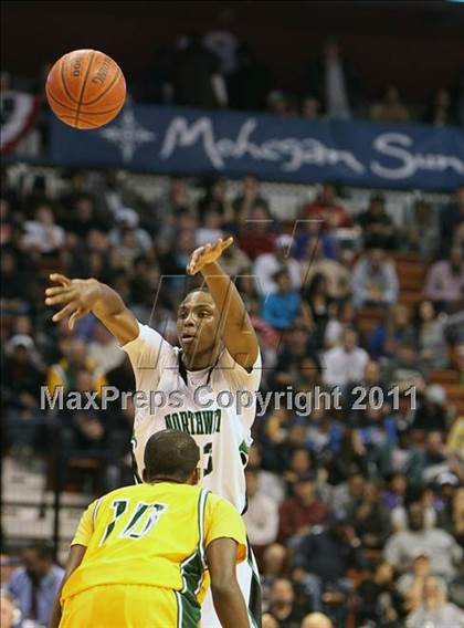 Thumbnail 2 in Northwest Catholic vs. New London (CIAC Class L Final)  photogallery.