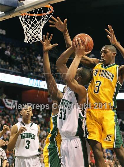 Thumbnail 2 in Northwest Catholic vs. New London (CIAC Class L Final)  photogallery.