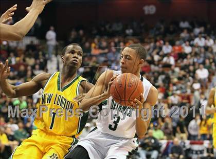 Thumbnail 3 in Northwest Catholic vs. New London (CIAC Class L Final)  photogallery.