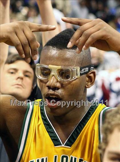 Thumbnail 1 in Northwest Catholic vs. New London (CIAC Class L Final)  photogallery.