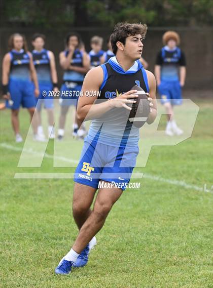 Thumbnail 2 in El Toro vs. Mingus (Surf City Passing Tournament) photogallery.