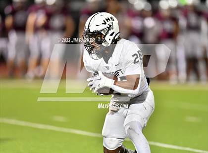 Thumbnail 3 in Vandegrift @ Round Rock photogallery.