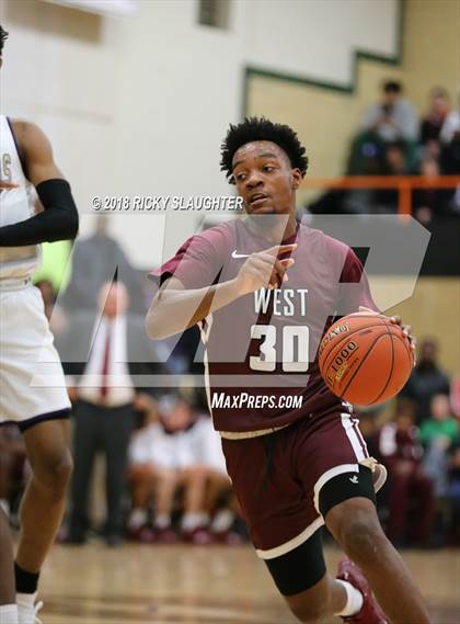 Thumbnail 1 in Belleville West vs. Christian Brothers photogallery.