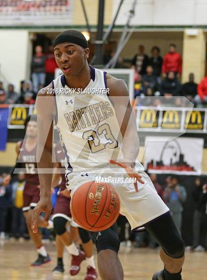 Thumbnail 3 in Belleville West vs. Christian Brothers photogallery.