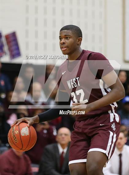 Thumbnail 1 in Belleville West vs. Christian Brothers photogallery.