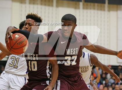 Thumbnail 1 in Belleville West vs. Christian Brothers photogallery.