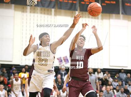 Thumbnail 2 in Belleville West vs. Christian Brothers photogallery.