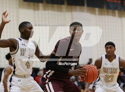 Thumbnail 2 in Belleville West vs. Christian Brothers photogallery.