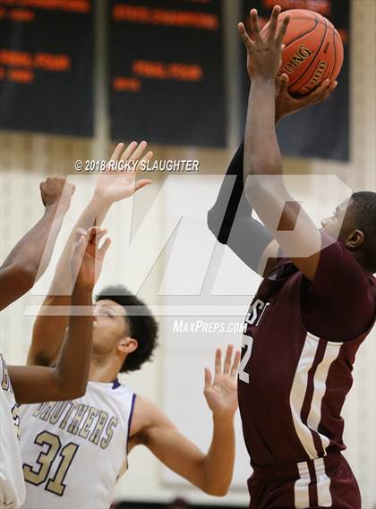 Thumbnail 1 in Belleville West vs. Christian Brothers photogallery.