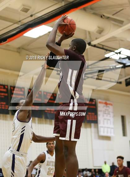 Thumbnail 1 in Belleville West vs. Christian Brothers photogallery.