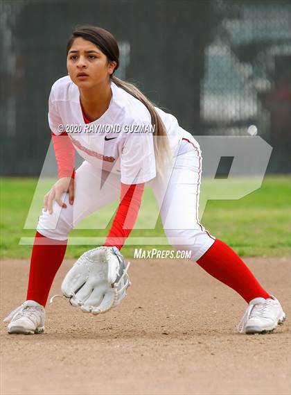 Thumbnail 3 in Riverdale vs Kerman (Buchanan Tournament) photogallery.