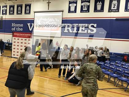 Thumbnail 1 in Sacred Heart TOC Ceremony photogallery.