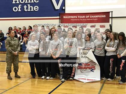 Thumbnail 3 in Sacred Heart TOC Ceremony photogallery.
