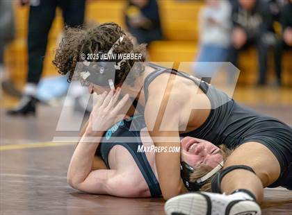 Thumbnail 2 in Faith Lutheran vs. Silverado photogallery.