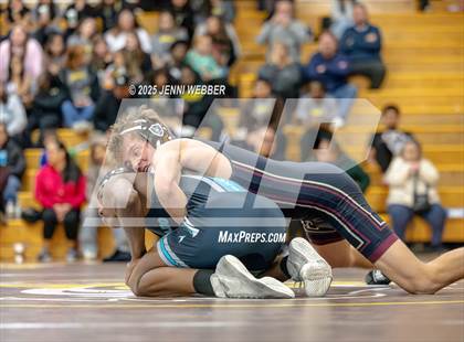 Thumbnail 2 in Faith Lutheran vs. Silverado photogallery.
