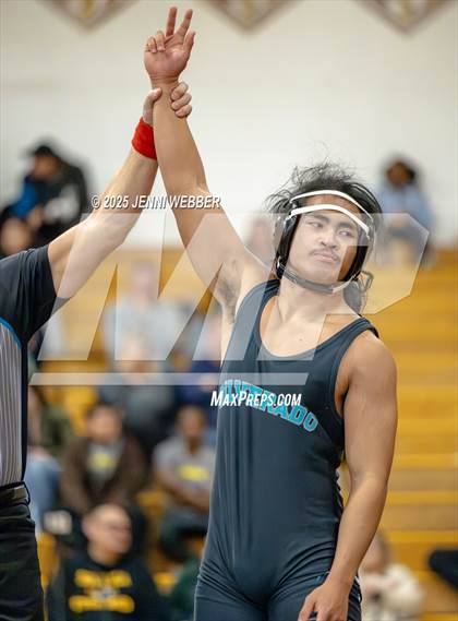 Thumbnail 2 in Faith Lutheran vs. Silverado photogallery.