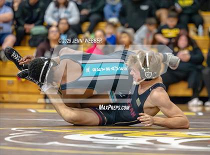 Thumbnail 2 in Faith Lutheran vs. Silverado photogallery.