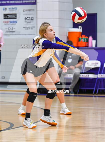 Thumbnail 3 in St. Joseph Catholic vs Allen Academy photogallery.
