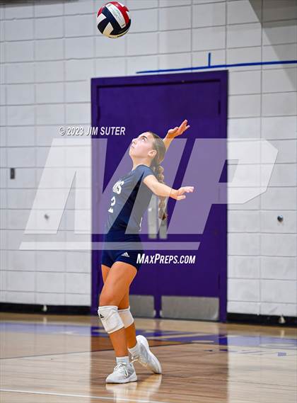 Thumbnail 3 in St. Joseph Catholic vs Allen Academy photogallery.