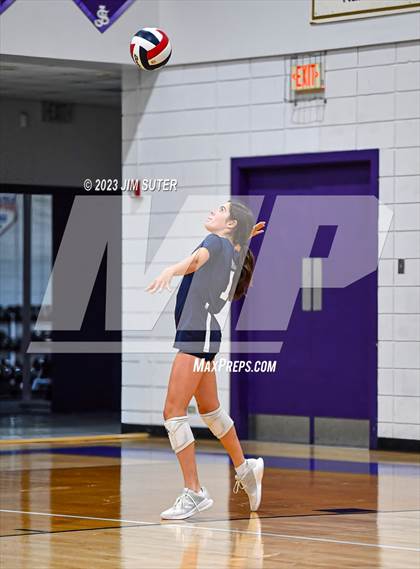 Thumbnail 3 in St. Joseph Catholic vs Allen Academy photogallery.