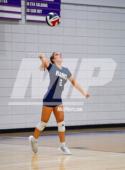 Thumbnail 3 in St. Joseph Catholic vs Allen Academy photogallery.