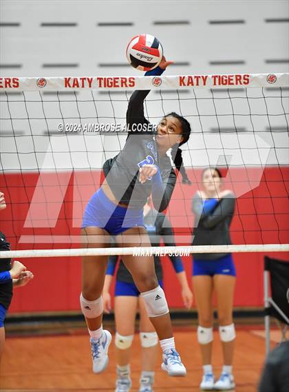 Thumbnail 1 in Grand Oaks vs. Cypress Woods (KISD/CFISD Tournament) photogallery.