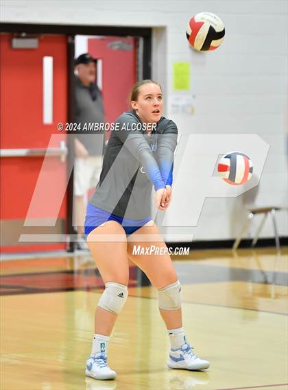 Thumbnail 3 in Grand Oaks vs. Cypress Woods (KISD/CFISD Tournament) photogallery.
