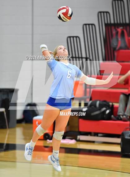 Thumbnail 3 in Grand Oaks vs. Cypress Woods (KISD/CFISD Tournament) photogallery.