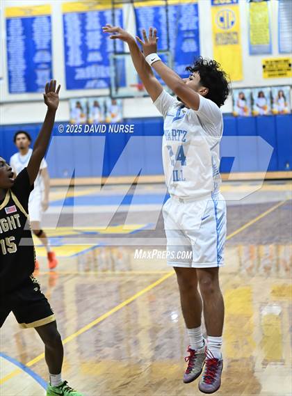 Thumbnail 1 in Knight @ Quartz Hill photogallery.