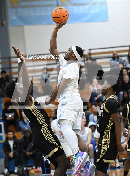 Thumbnail 3 in Knight @ Quartz Hill photogallery.