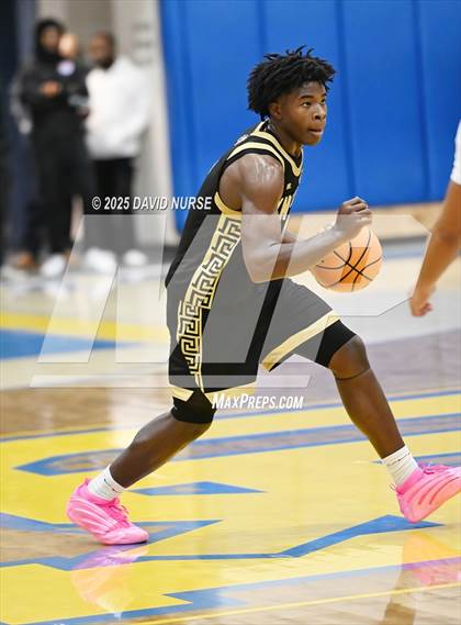 Thumbnail 2 in Knight @ Quartz Hill photogallery.