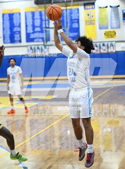 Thumbnail 2 in Knight @ Quartz Hill photogallery.