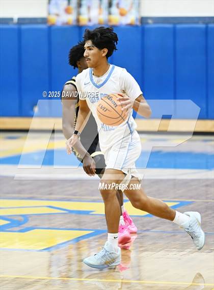 Thumbnail 3 in Knight @ Quartz Hill photogallery.