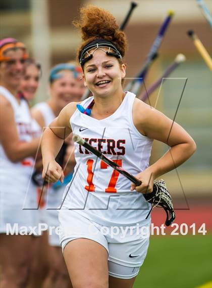 Thumbnail 1 in Lake Shore vs Amherst Central (Section 6 Class C Final) photogallery.