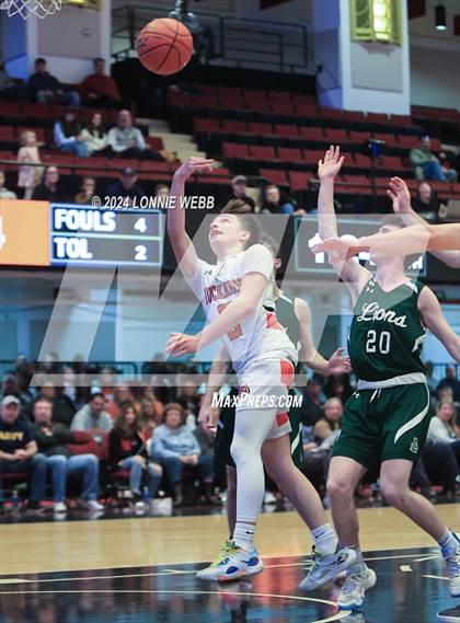 Thumbnail 1 in Tuckahoe vs. Leffell (NYSPHSAA Section 1 Class C Semifinal) photogallery.