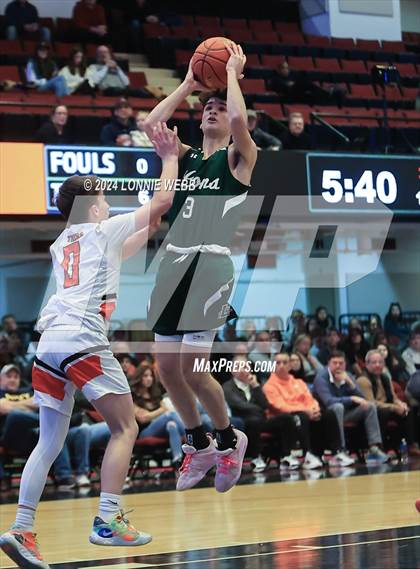 Thumbnail 1 in Tuckahoe vs. Leffell (NYSPHSAA Section 1 Class C Semifinal) photogallery.
