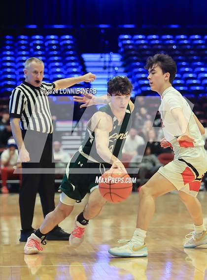 Thumbnail 1 in Tuckahoe vs. Leffell (NYSPHSAA Section 1 Class C Semifinal) photogallery.