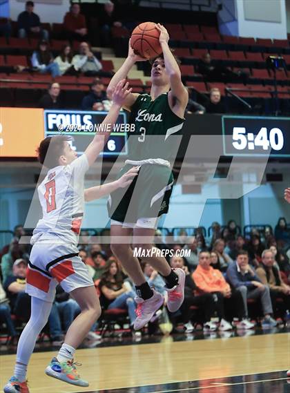 Thumbnail 2 in Tuckahoe vs. Leffell (NYSPHSAA Section 1 Class C Semifinal) photogallery.