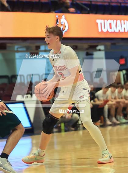 Thumbnail 3 in Tuckahoe vs. Leffell (NYSPHSAA Section 1 Class C Semifinal) photogallery.